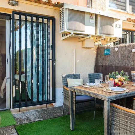 Loft Cala Canyelles 아파트